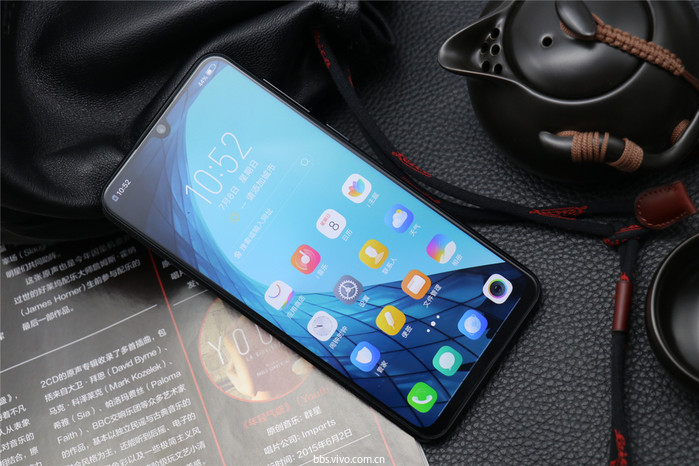 vivo Z3ּ˫ָ4DϷУ侳
