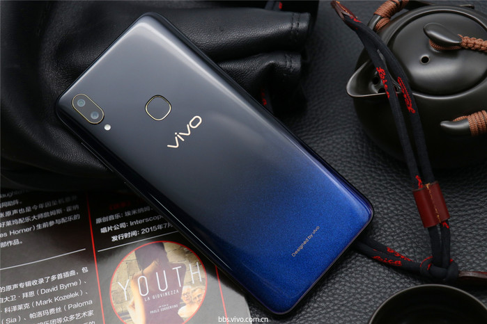 vivo Z3ּ˫ָ4DϷУ侳